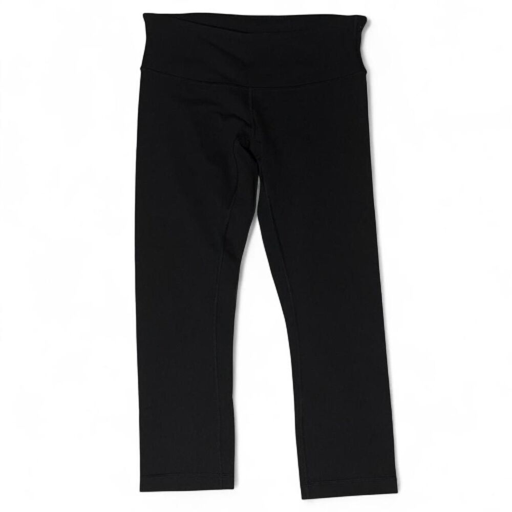 Lululemon Black Low Rise Capri Leggings Women’s Size 6 Yoga Athletic Pants